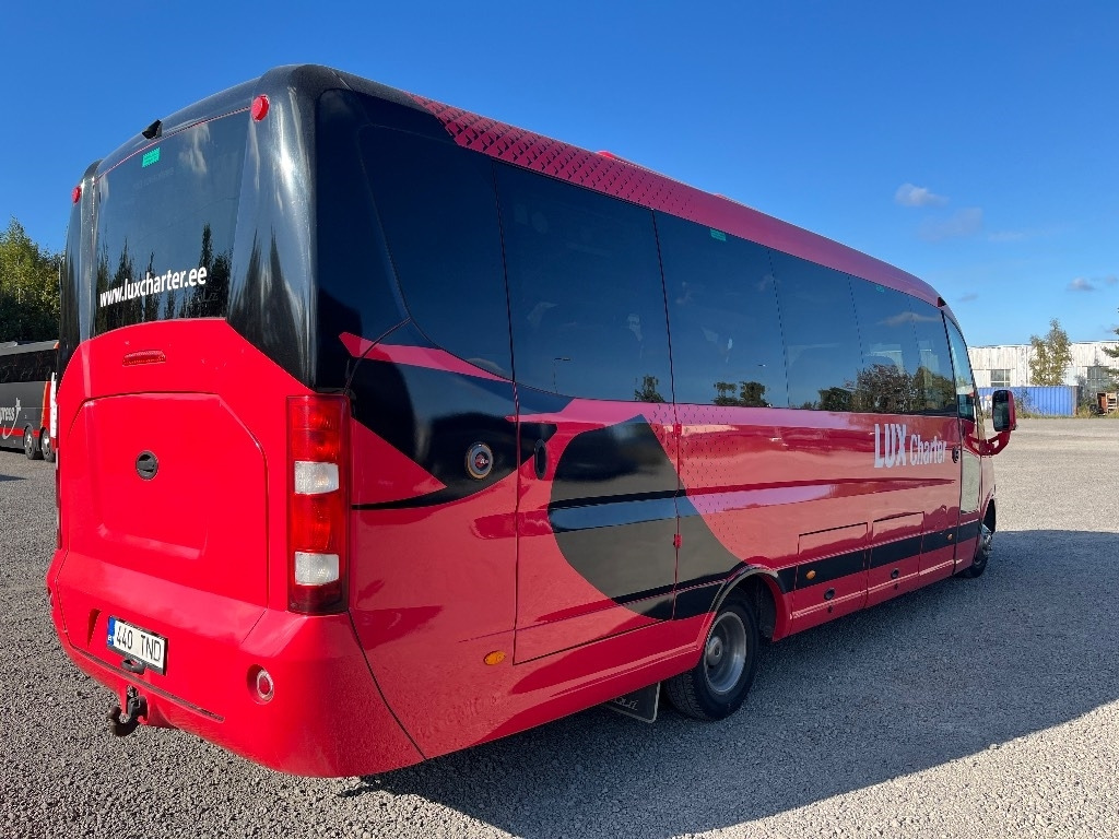 Iveco FERQUI SUNRISE - Kleinbus, Personentransporter: das Bild 4 Iveco FERQUI SUNRISE - Kleinbus, Personentransporter: das Bild 4