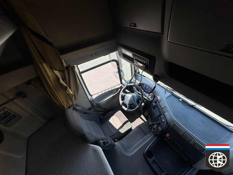 DAF CF 85 6X2/4 - DEEPFREEZER -30oC / CHEREAU / 3000 taillift - Kühlkoffer LKW: das Bild 4 DAF CF 85 6X2/4 - DEEPFREEZER -30oC / CHEREAU / 3000 taillift - Kühlkoffer LKW: das Bild 4