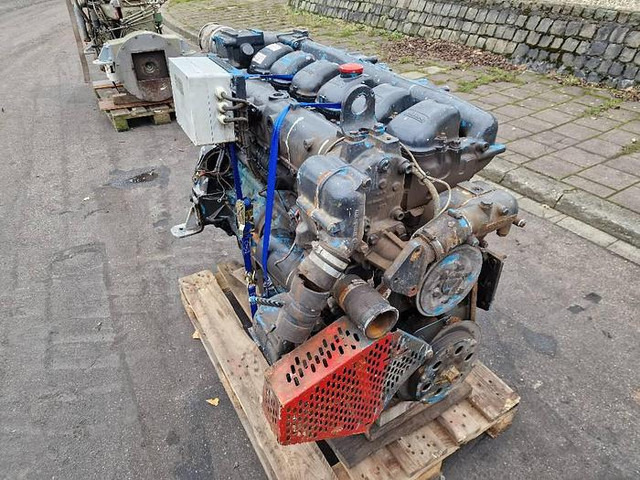 MAN D2866E - Baumaschine: das Bild 3 MAN D2866E - Baumaschine: das Bild 3