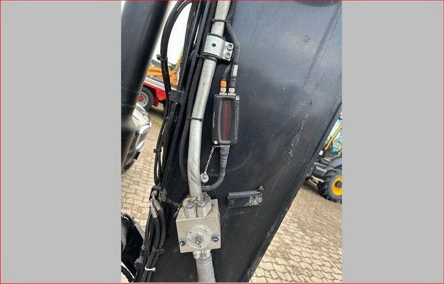 Mobilbagger CAT M315F, OilQuick, Hammer- u- Greifersteuerung: das Bild 12