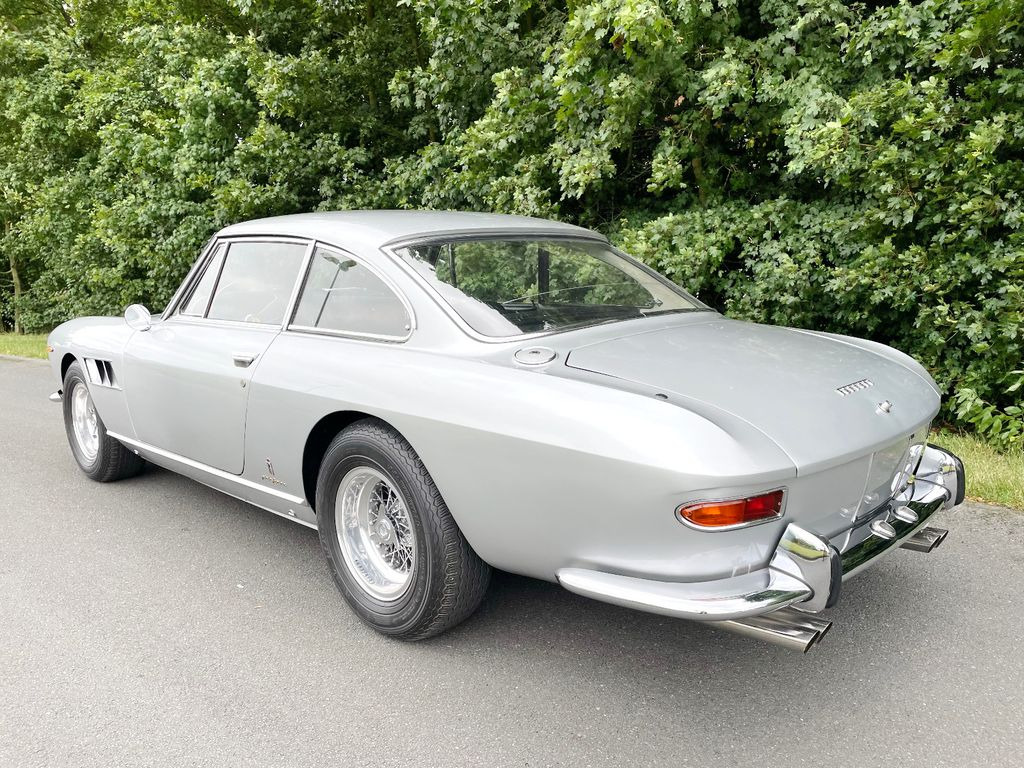 Ferrari 330 GT Coupe 2+2/TÜV neu/H-Zulassung - PKW: das Bild 5 Ferrari 330 GT Coupe 2+2/TÜV neu/H-Zulassung - PKW: das Bild 5
