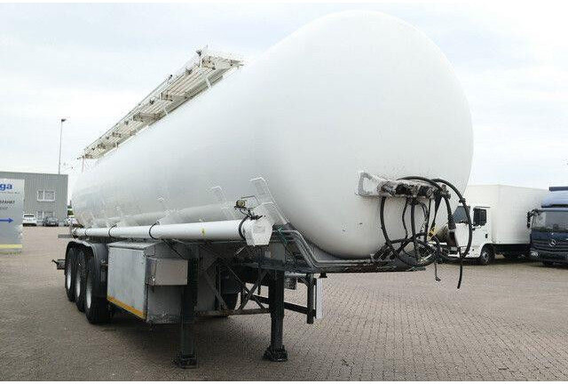 Kässbohrer STH 34/10-24/Tank 34.000 ltr./Unterbefüll./Pumpe - Tankauflieger: das Bild 5 Kässbohrer STH 34/10-24/Tank 34.000 ltr./Unterbefüll./Pumpe - Tankauflieger: das Bild 5