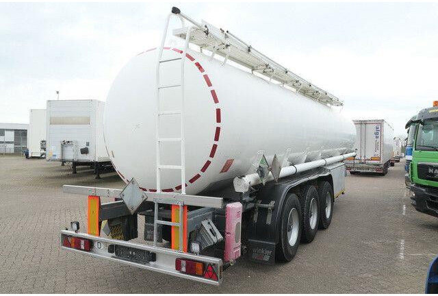 Kässbohrer STH 34/10-24/Tank 34.000 ltr./Unterbefüll./Pumpe - Tankauflieger: das Bild 4 Kässbohrer STH 34/10-24/Tank 34.000 ltr./Unterbefüll./Pumpe - Tankauflieger: das Bild 4