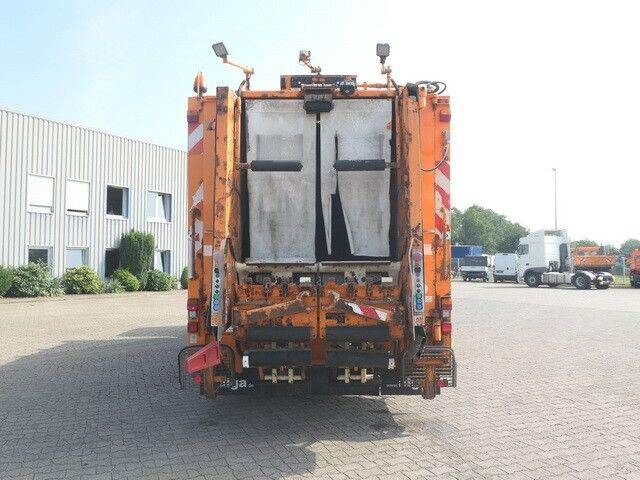 MAN 26.320 TGS BL 6x2, Haller, Zöller-Schüttung - Müllwagen: das Bild 4 MAN 26.320 TGS BL 6x2, Haller, Zöller-Schüttung - Müllwagen: das Bild 4
