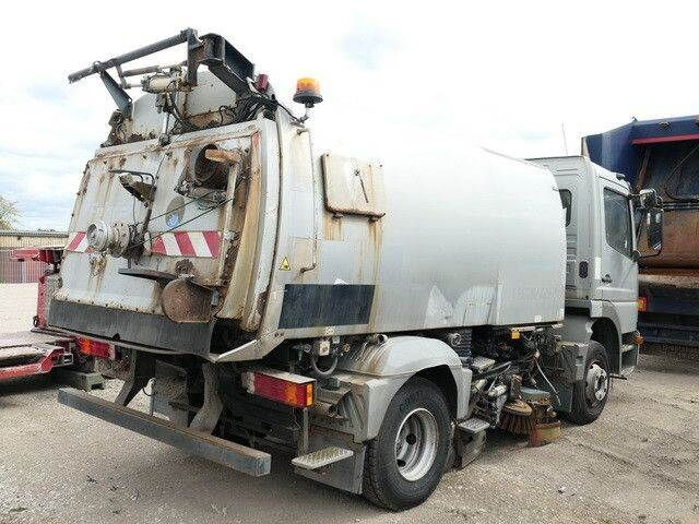 Mercedes-Benz 1018 KO Atego 4x2, Bucher-Schörling, Klima - Kehrmaschine: das Bild 4 Mercedes-Benz 1018 KO Atego 4x2, Bucher-Schörling, Klima - Kehrmaschine: das Bild 4