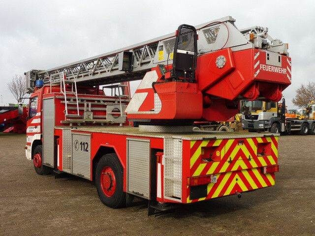 Mercedes-Benz 1528 ATEGO 4x2, Drehleiter DL23-12, Metz, 30m - Feuerwehrfahrzeug: das Bild 3 Mercedes-Benz 1528 ATEGO 4x2, Drehleiter DL23-12, Metz, 30m - Feuerwehrfahrzeug: das Bild 3