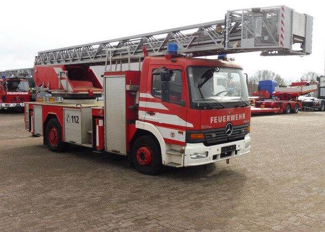 Mercedes-Benz 1528 ATEGO 4x2, Drehleiter DL23-12, Metz, 30m - Feuerwehrfahrzeug: das Bild 4 Mercedes-Benz 1528 ATEGO 4x2, Drehleiter DL23-12, Metz, 30m - Feuerwehrfahrzeug: das Bild 4