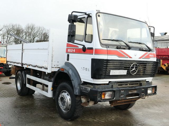 Mercedes-Benz 1824 AK 4x4, Allrad, AHK, Blattfederung, 168tkm - Pritsche LKW: das Bild 4 Mercedes-Benz 1824 AK 4x4, Allrad, AHK, Blattfederung, 168tkm - Pritsche LKW: das Bild 4