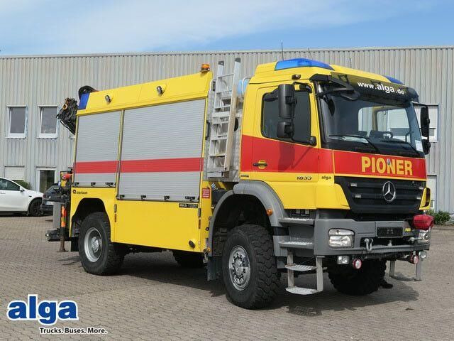 Mercedes-Benz 1833 Axor 4x4, Kran Palfinger, Rosenbauer, AHK - Feuerwehrfahrzeug: das Bild 1 Mercedes-Benz 1833 Axor 4x4, Kran Palfinger, Rosenbauer, AHK - Feuerwehrfahrzeug: das Bild 1