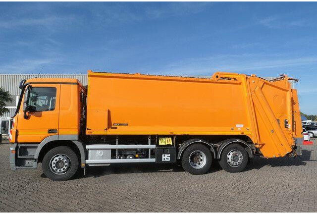 Mercedes-Benz 2532 L Actros 6x2,Schörling, Terberg, Lenk-Lift - Müllwagen: das Bild 2 Mercedes-Benz 2532 L Actros 6x2,Schörling, Terberg, Lenk-Lift - Müllwagen: das Bild 2