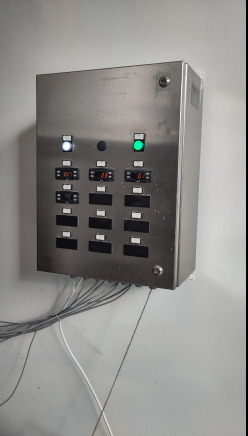 Armoire neuve de contrôle t° fermenteur Simatec 4 thermorégulateurs - Lebensmittelmaschine: das Bild 2 Armoire neuve de contrôle t° fermenteur Simatec 4 thermorégulateurs - Lebensmittelmaschine: das Bild 2