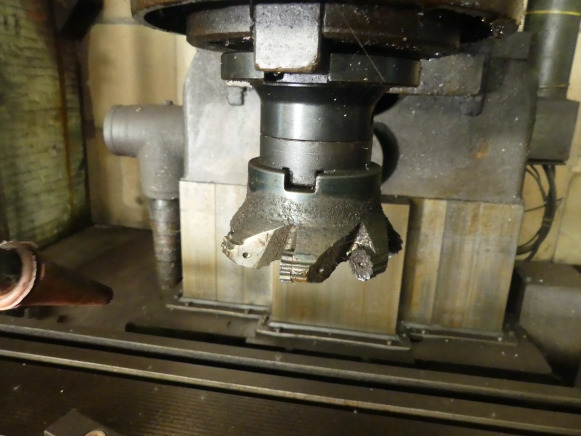 Fraiseuse universelle CNC 3 aves Fias Mh6 - Fräsmaschine: das Bild 3 Fraiseuse universelle CNC 3 aves Fias Mh6 - Fräsmaschine: das Bild 3