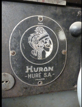 Fraiseuse universelle CNC 3 axes Huron RU 881 - Fräsmaschine: das Bild 5 Fraiseuse universelle CNC 3 axes Huron RU 881 - Fräsmaschine: das Bild 5