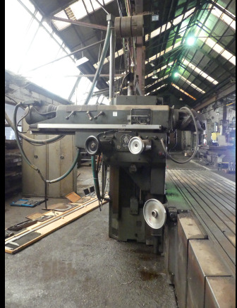 Fraiseuse universelle CNC 3 axes Huron RU 881 - Fräsmaschine: das Bild 4 Fraiseuse universelle CNC 3 axes Huron RU 881 - Fräsmaschine: das Bild 4