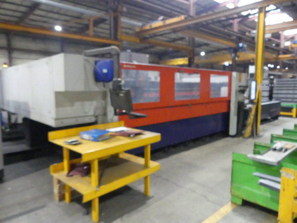 Machine de découpe laser CO² avec refroidisseur et aspiration de fumée Bystronic Bylaser 4400 - Metallbearbeitungsmaschine: das Bild 1 Machine de découpe laser CO² avec refroidisseur et aspiration de fumée Bystronic Bylaser 4400 - Metallbearbeitungsmaschine: das Bild 1