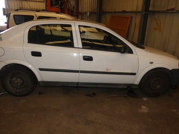 REF:JGN449 - Voiture Opel Astra 1,7 Dti (2003-129.196 km) - SUV/ Geländewagen: das Bild 3 REF:JGN449 - Voiture Opel Astra 1,7 Dti (2003-129.196 km) - SUV/ Geländewagen: das Bild 3