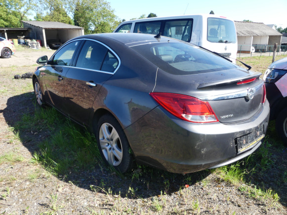 Voiture Opel INSIGNA (2011-155.376 km) - PKW: das Bild 4 Voiture Opel INSIGNA (2011-155.376 km) - PKW: das Bild 4