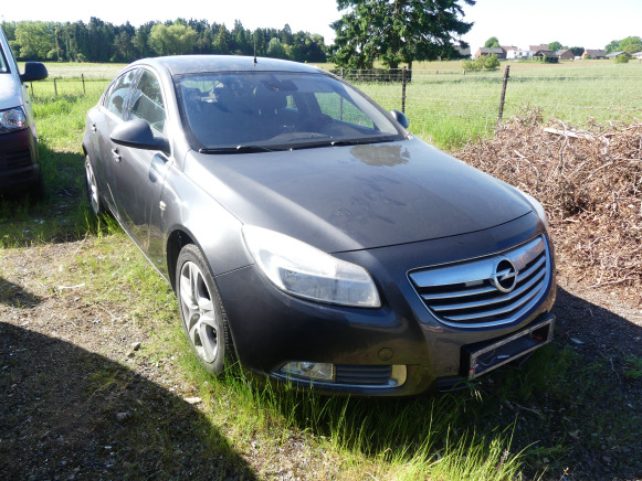 Voiture Opel INSIGNA (2011-155.376 km) - PKW: das Bild 2 Voiture Opel INSIGNA (2011-155.376 km) - PKW: das Bild 2