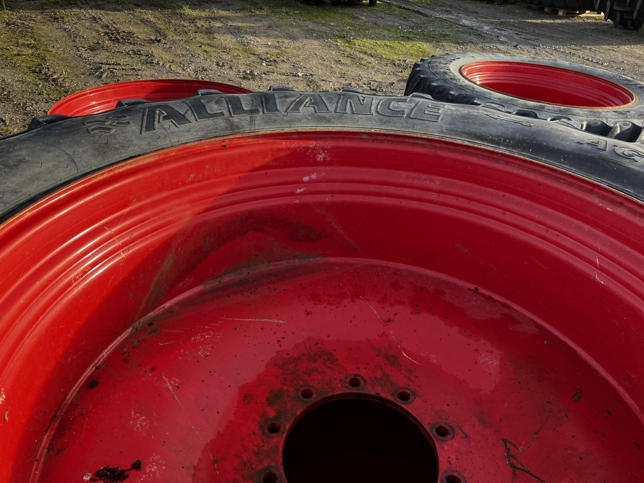 Alliance 520/85R46 VF - Reifen für Landmaschine: das Bild 3 Alliance 520/85R46 VF - Reifen für Landmaschine: das Bild 3