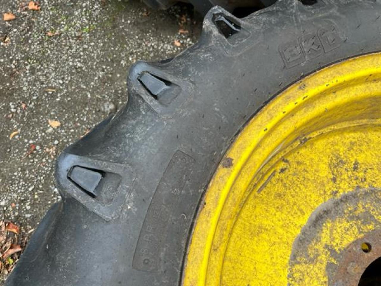 BKT 12.4-32 - Reifen für Landmaschine: das Bild 4 BKT 12.4-32 - Reifen für Landmaschine: das Bild 4