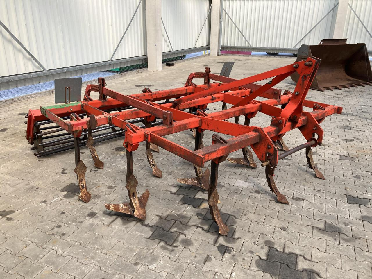 Becker Grubber 3m - Grubber: das Bild 2 Becker Grubber 3m - Grubber: das Bild 2