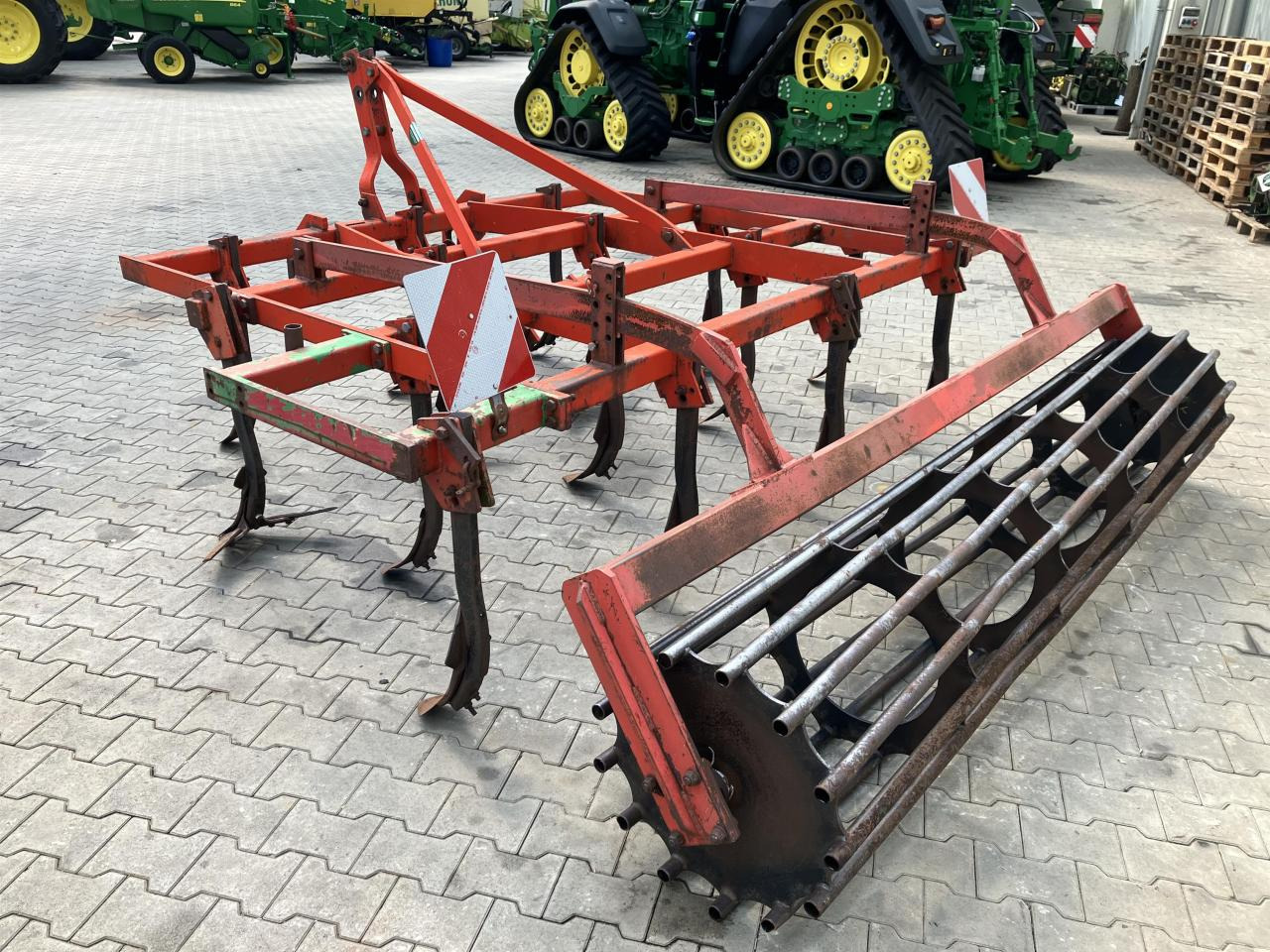Becker Grubber 3m - Grubber: das Bild 4 Becker Grubber 3m - Grubber: das Bild 4