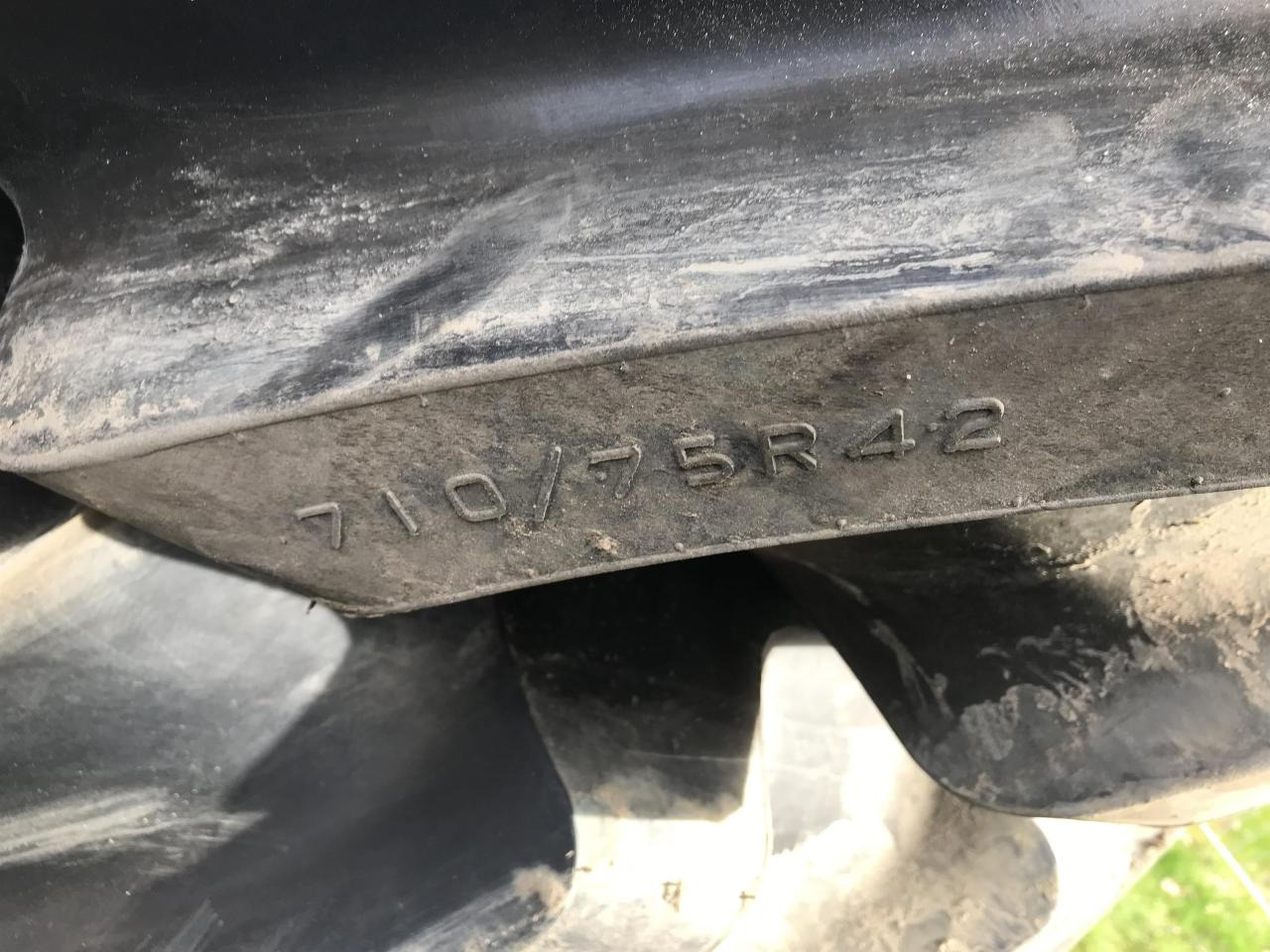 Bridgestone 710/75R42 - Reifen für Landmaschine: das Bild 2 Bridgestone 710/75R42 - Reifen für Landmaschine: das Bild 2