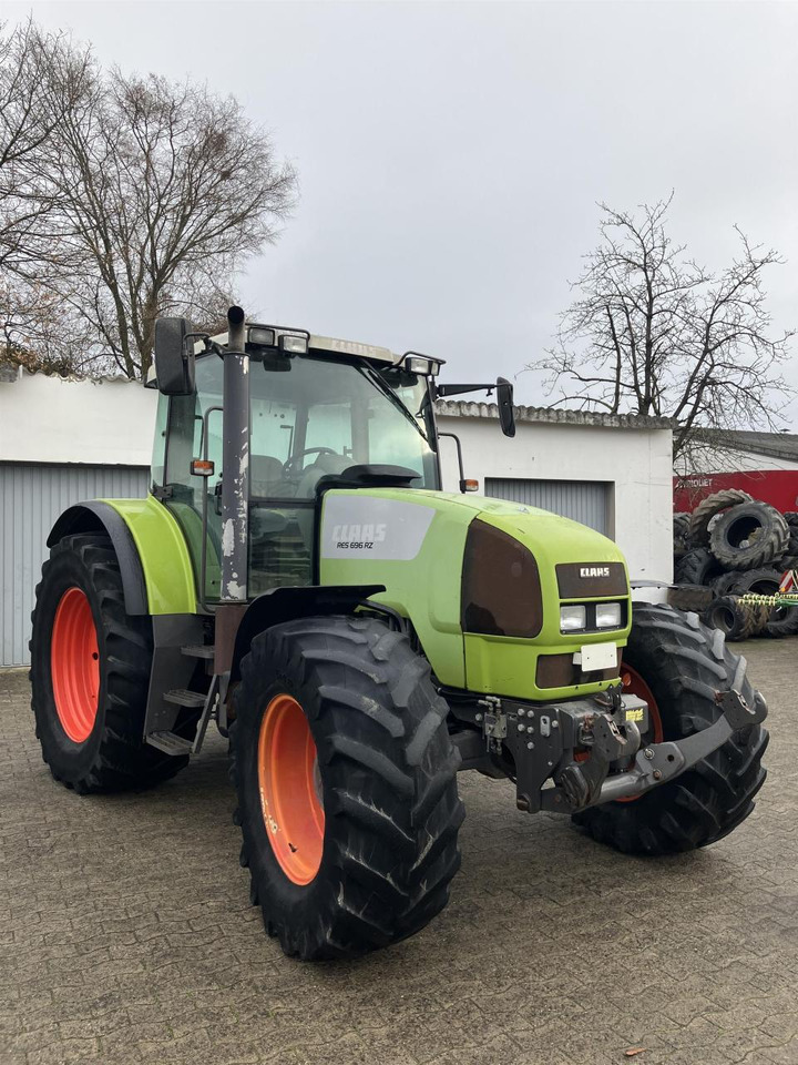 CLAAS Ares 696 RZ - Traktor: das Bild 5 CLAAS Ares 696 RZ - Traktor: das Bild 5