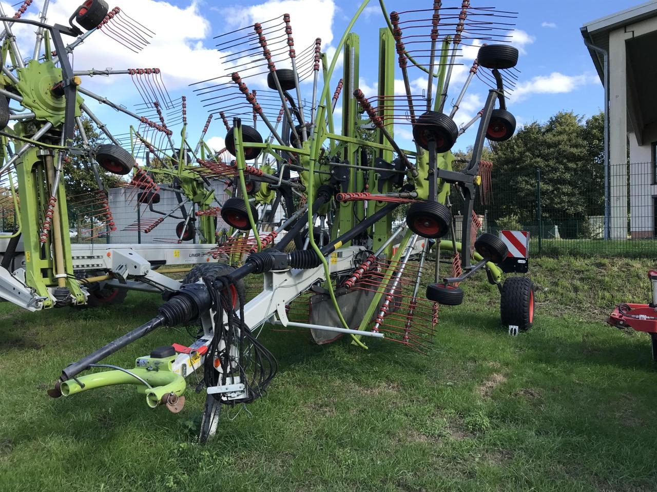 CLAAS Liner 2900 - Heuwender/ Wenderechen: das Bild 2 CLAAS Liner 2900 - Heuwender/ Wenderechen: das Bild 2