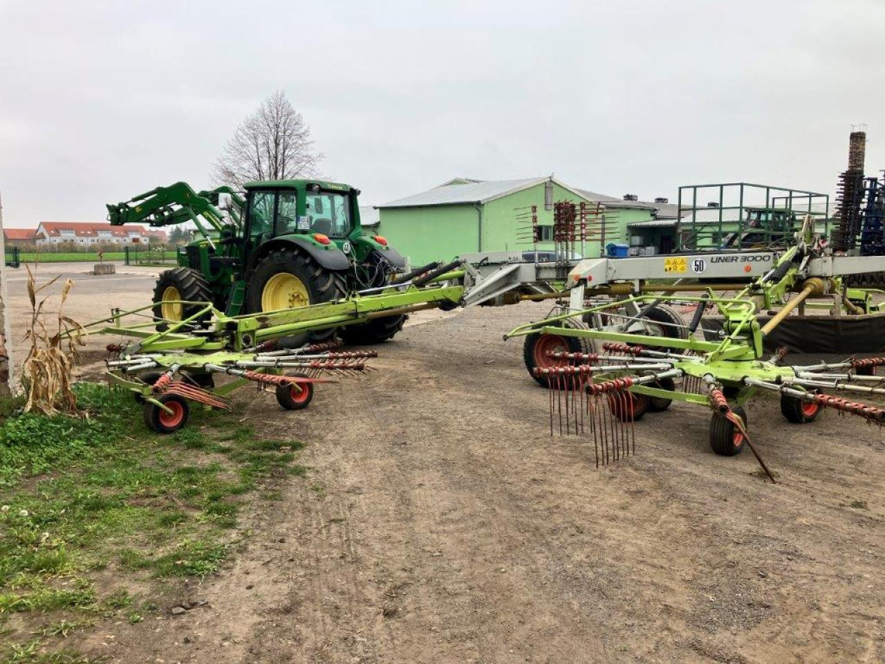 CLAAS Liner 3000 - Heuwender/ Wenderechen: das Bild 4 CLAAS Liner 3000 - Heuwender/ Wenderechen: das Bild 4