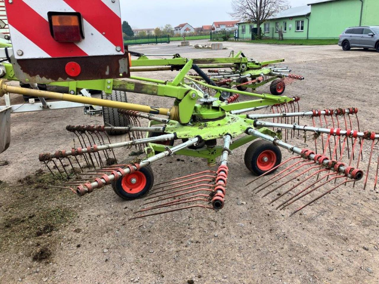 CLAAS Liner 3000 - Heuwender/ Wenderechen: das Bild 3 CLAAS Liner 3000 - Heuwender/ Wenderechen: das Bild 3