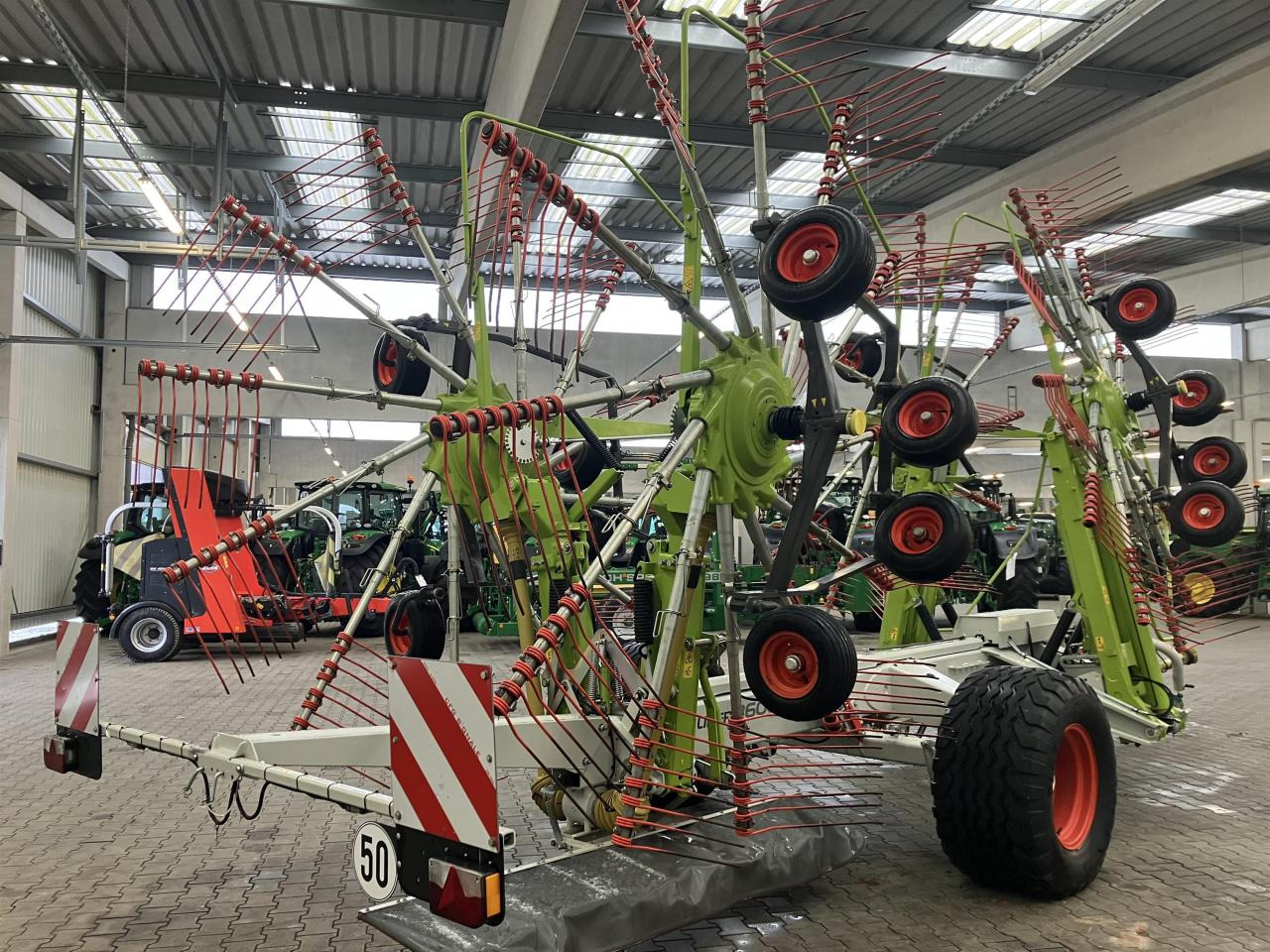 CLAAS Liner 3600 - Heuwender/ Wenderechen: das Bild 5 CLAAS Liner 3600 - Heuwender/ Wenderechen: das Bild 5