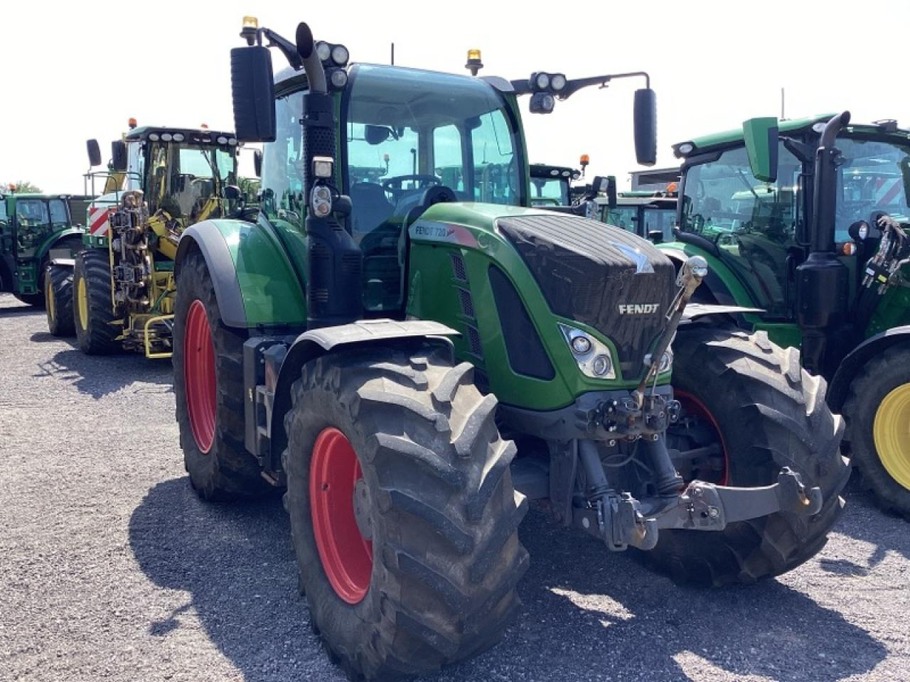 Fendt 720 Vario Profi Plus - Traktor: das Bild 2 Fendt 720 Vario Profi Plus - Traktor: das Bild 2