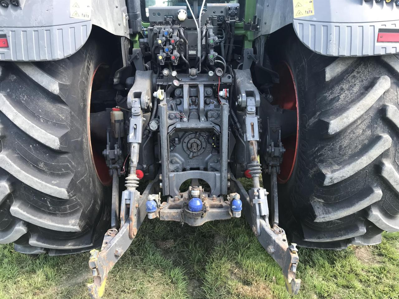 Traktor Fendt 828 Vario: das Bild 7