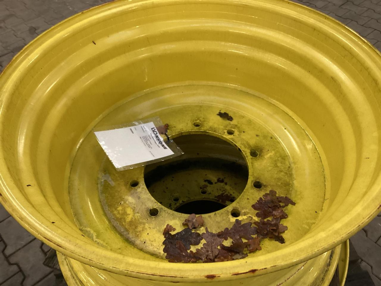 John Deere 16x30 - Reifen für Landmaschine: das Bild 2 John Deere 16x30 - Reifen für Landmaschine: das Bild 2