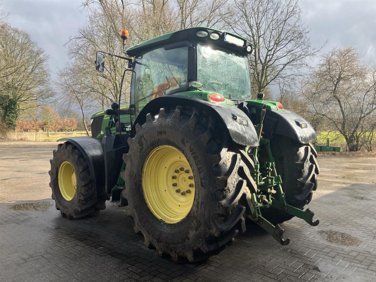 Traktor John Deere 6170R: das Bild 7