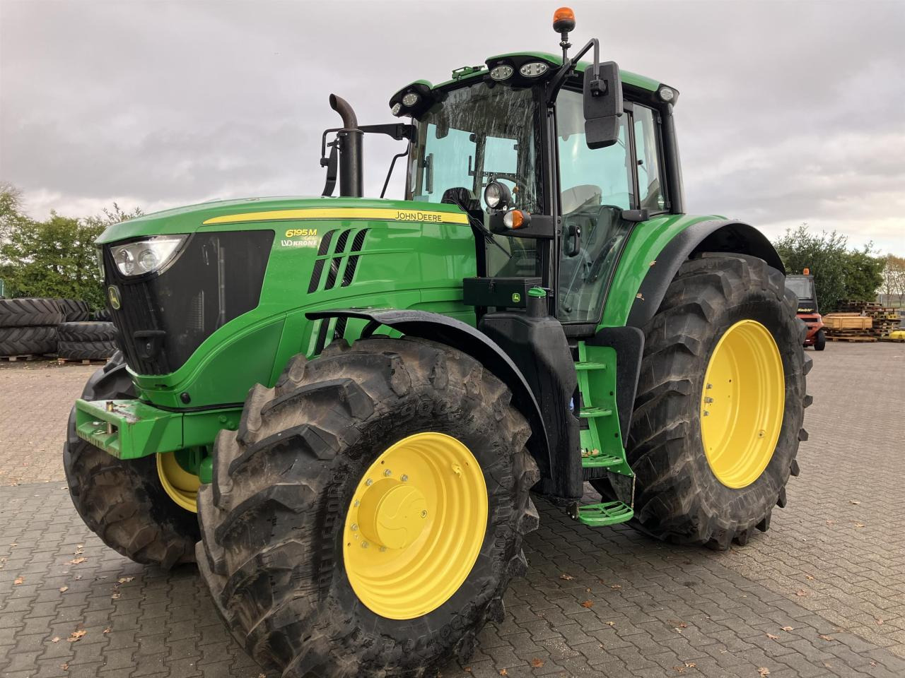 John Deere 6195M - Traktor: das Bild 2 John Deere 6195M - Traktor: das Bild 2