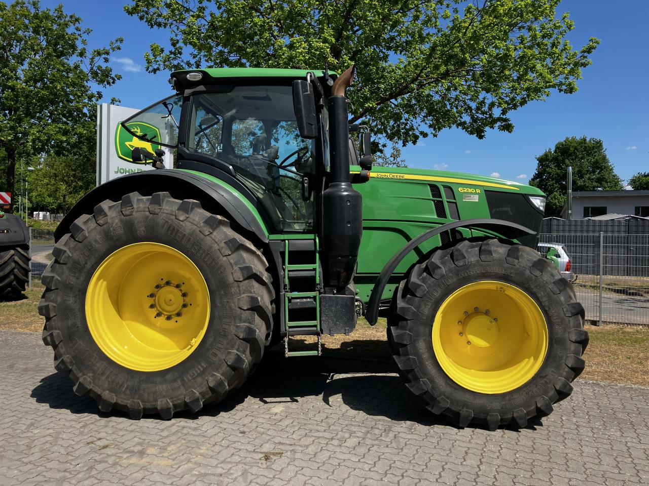 John Deere 6230R - Traktor: das Bild 2 John Deere 6230R - Traktor: das Bild 2