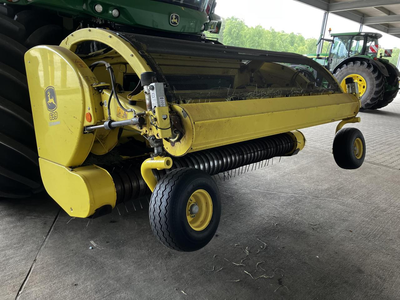 John Deere 639 - Ernteforsatz für Häcksler: das Bild 1 John Deere 639 - Ernteforsatz für Häcksler: das Bild 1