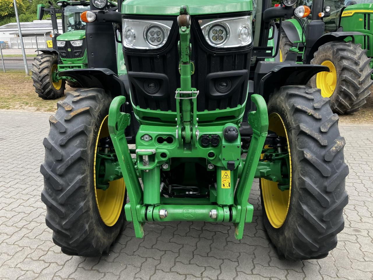 John Deere 6R 130 - Traktor: das Bild 4 John Deere 6R 130 - Traktor: das Bild 4