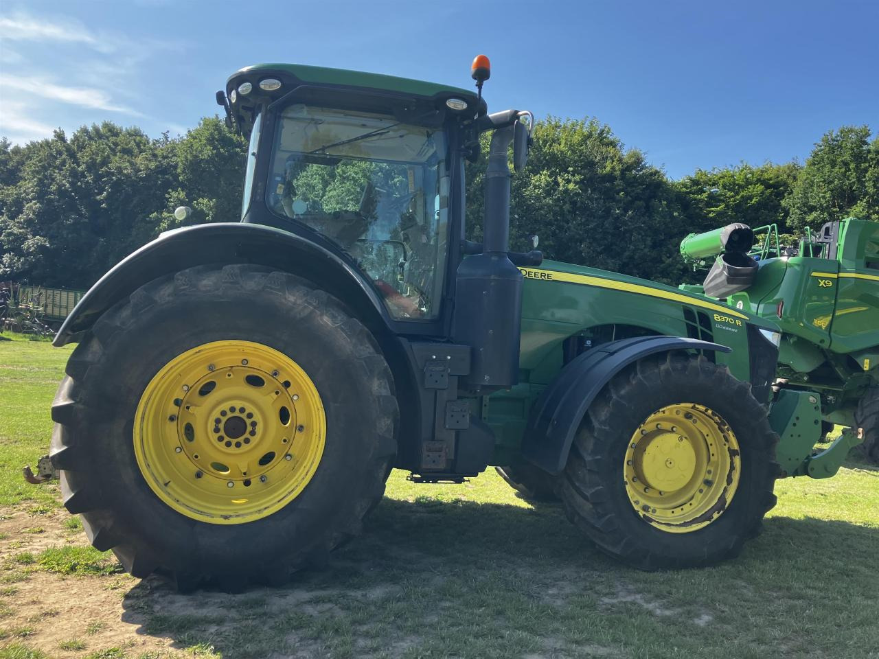 John Deere 8370R - Traktor: das Bild 2 John Deere 8370R - Traktor: das Bild 2