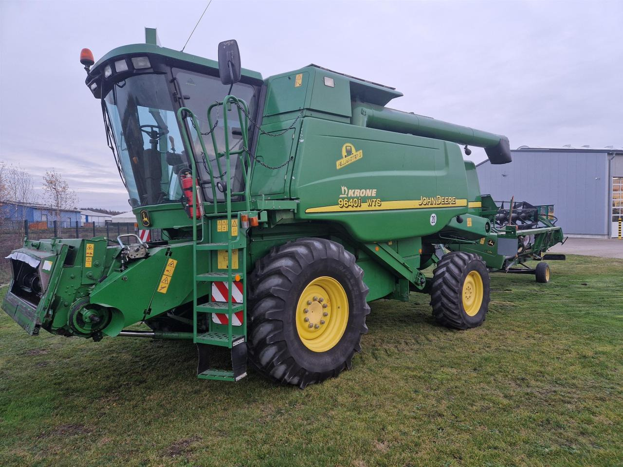 John Deere 9640i WTS HM - Mähdrescher: das Bild 1 John Deere 9640i WTS HM - Mähdrescher: das Bild 1