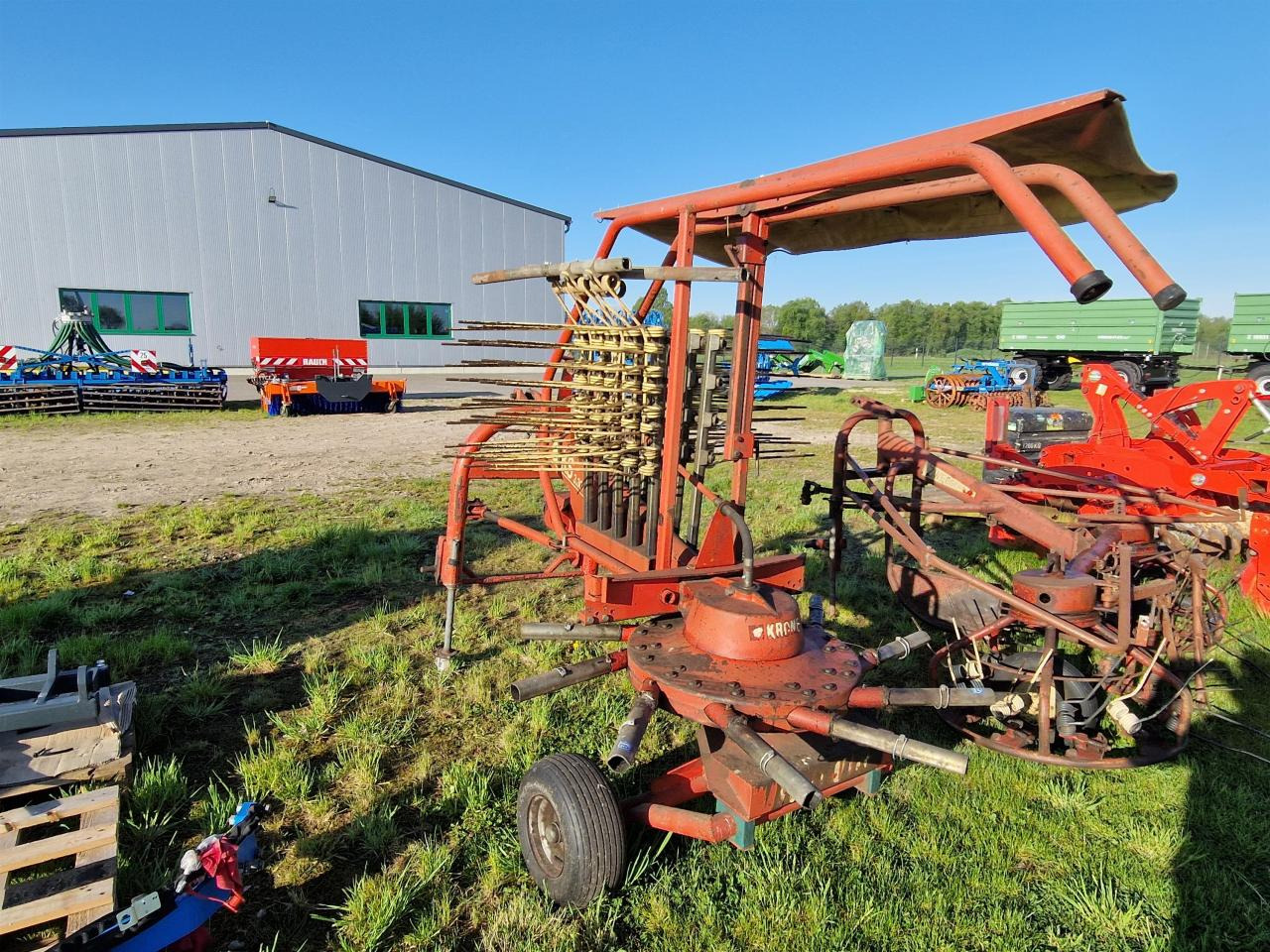 Krone KS 3.30/10 - Heuwender/ Wenderechen: das Bild 2 Krone KS 3.30/10 - Heuwender/ Wenderechen: das Bild 2