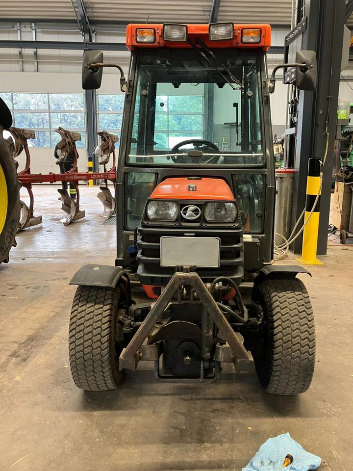 Kubota B2110 - Kommunaltraktor: das Bild 2 Kubota B2110 - Kommunaltraktor: das Bild 2