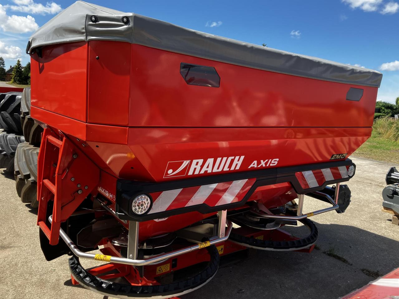 Rauch Axis H 50.2 EMC + W - Düngerstreuer: das Bild 1 Rauch Axis H 50.2 EMC + W - Düngerstreuer: das Bild 1