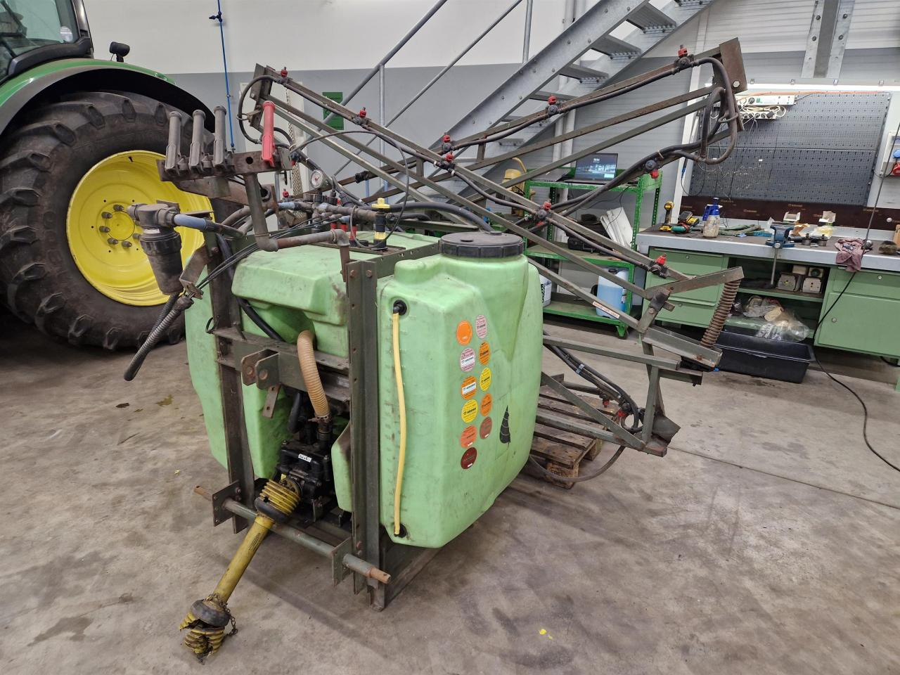 Tecnoma 800 Liter - Anbauspritze: das Bild 2 Tecnoma 800 Liter - Anbauspritze: das Bild 2