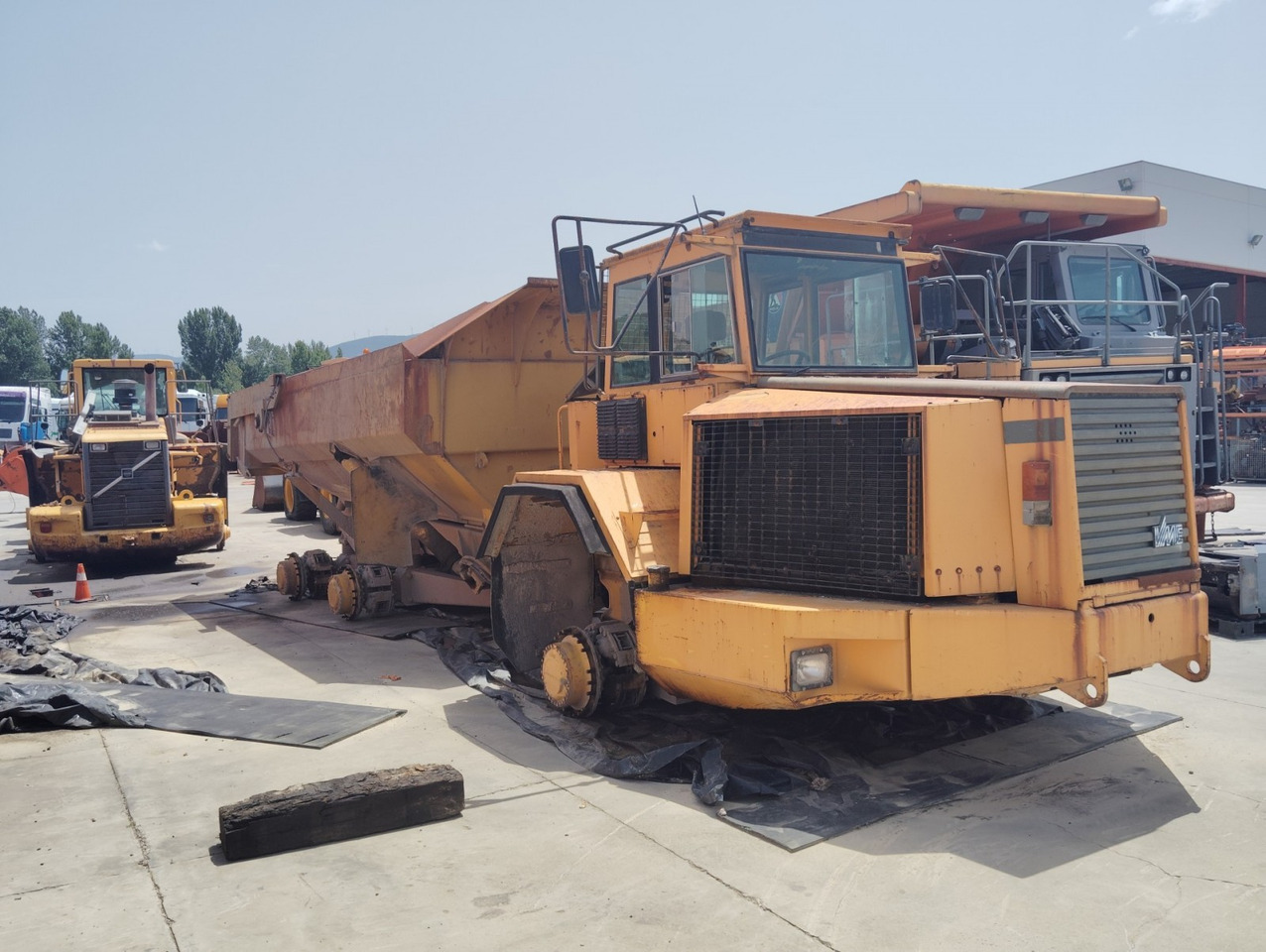 DUMPER ARTICULADO VOLVO A35 - Knickgelenkter Dumper: das Bild 2 DUMPER ARTICULADO VOLVO A35 - Knickgelenkter Dumper: das Bild 2