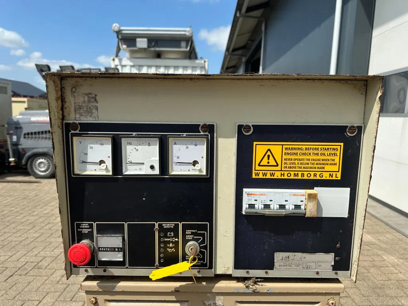Cummins 4B3.9 SDMO Leroy Somer 40 kVA noodstroom generatorset 476 hours - Stromgenerator: das Bild 3 Cummins 4B3.9 SDMO Leroy Somer 40 kVA noodstroom generatorset 476 hours - Stromgenerator: das Bild 3