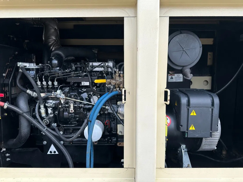 Doosan G40 Mitsubishi Leroy Somer 40 kVA Silent Rental generatorset - Stromgenerator: das Bild 5 Doosan G40 Mitsubishi Leroy Somer 40 kVA Silent Rental generatorset - Stromgenerator: das Bild 5