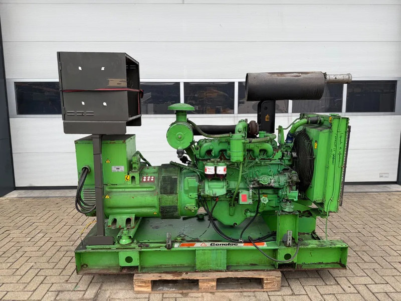 Iveco 8061 SI 16.06 Mecc Alte Spa 100 kVA generatorset - Stromgenerator: das Bild 1 Iveco 8061 SI 16.06 Mecc Alte Spa 100 kVA generatorset - Stromgenerator: das Bild 1